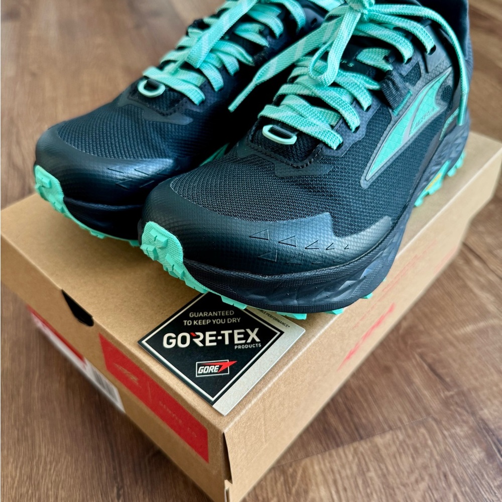 Altra Women's Black & Teal Timp 5 GTX Trail Running Shoes